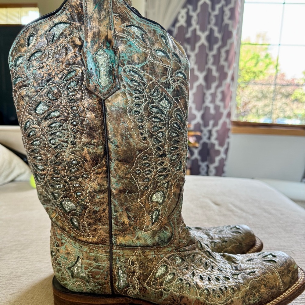 Corral Turquoise and Cooper Western Boots
